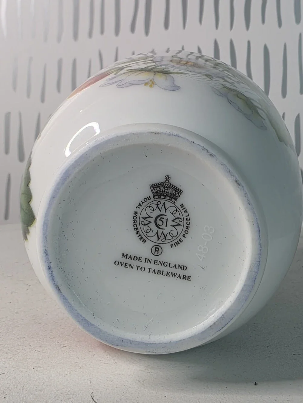 RARE Royal Worcester Egg Coddler King Size Strawberries w/ Original Box + Card